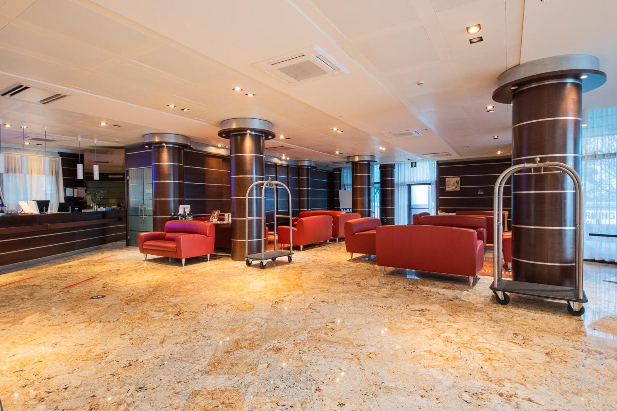 Dado Hotel International Parma Exterior photo