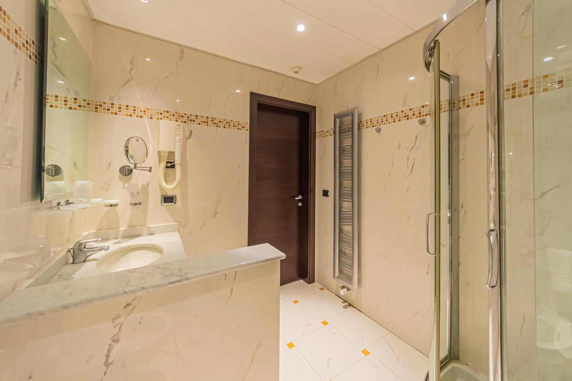 Dado Hotel International Parma Exterior photo